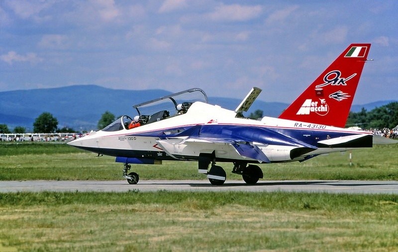 命运多舛的雅克130教练机为什么广受青睐?_腾讯新闻