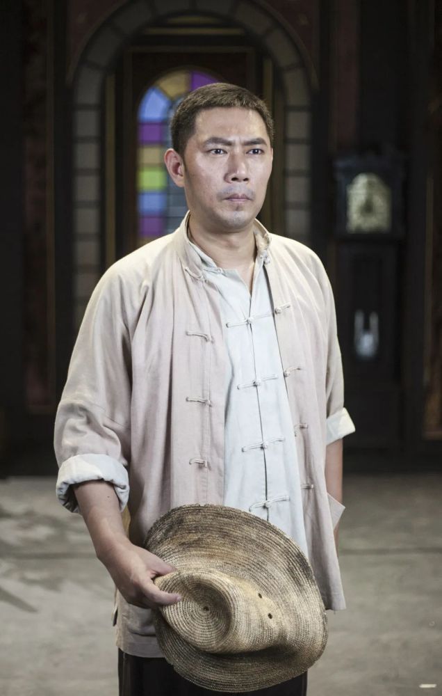 刘璇 饰 周冲王世文 饰 鲁贵李景景 饰 四凤朱逸萱 饰 鲁侍萍张文明