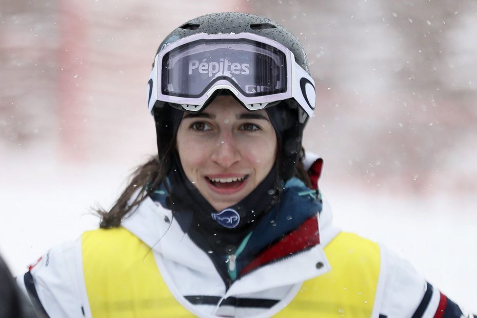 法国媒体更是纷纷报道:新一代女明星运动员,未来可期.