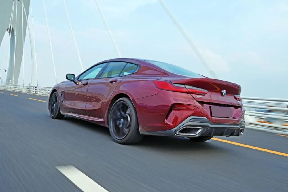 也许女神真的很完美试宝马840i四门xdrive