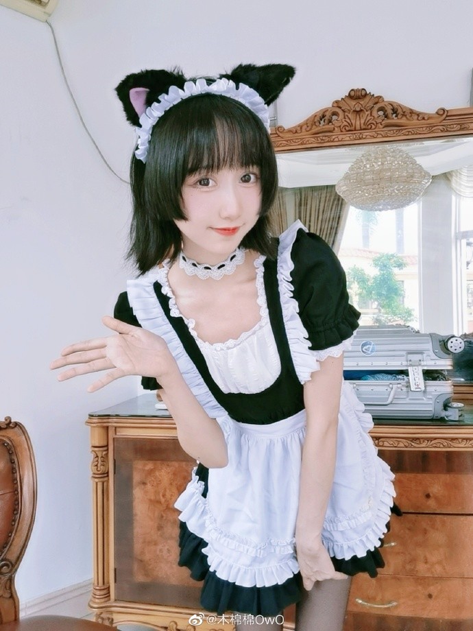 木棉棉owo女仆装主人请问有什么吩咐