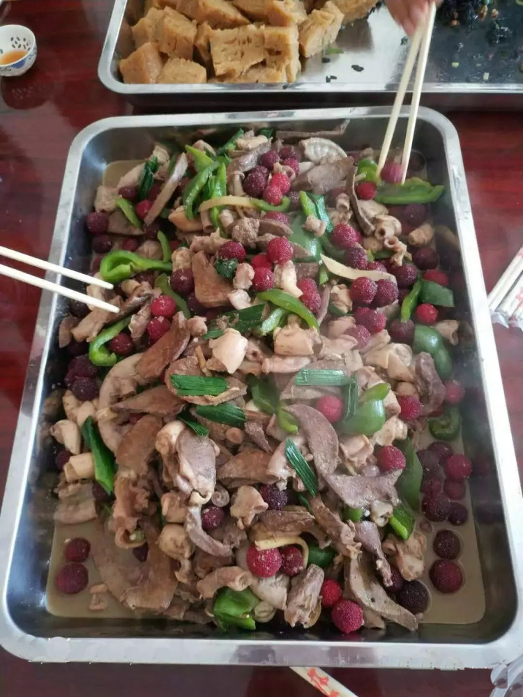 大学食堂里有哪些奇葩菜品只有你想不到这样的拌黄瓜你吃过吗