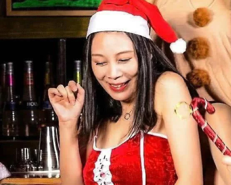 劳荣枝逃亡了20余年没被察觉期间整容过多次那是谁发现她的