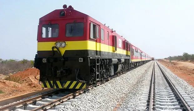 打开腾讯新闻,查看更多图片 >安哥拉日报社等参考消息:罗安达铁路的