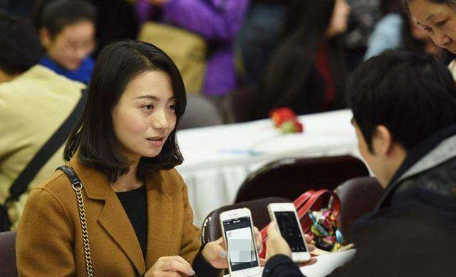 剩女排行_全国剩女寂寞指数排名出炉本市排第三北京剩女六成是“宅女”(组...(2)