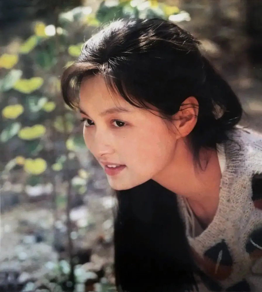 消失在人们视线里的殷亭如