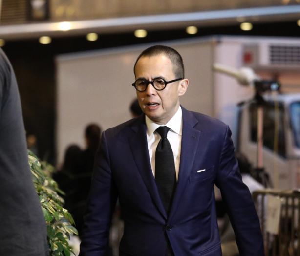 欠银行130亿美元,依旧为汶川捐2千万,如今