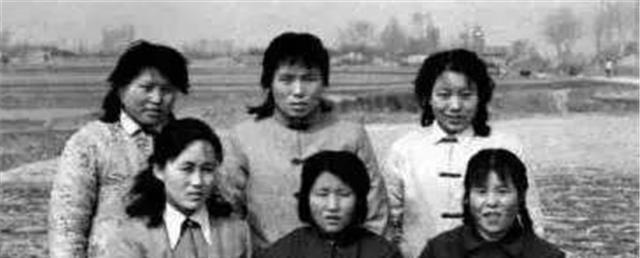 成为农村妇女的张春莲为了掩饰自己的身份,张春莲将自己描述成一个丧