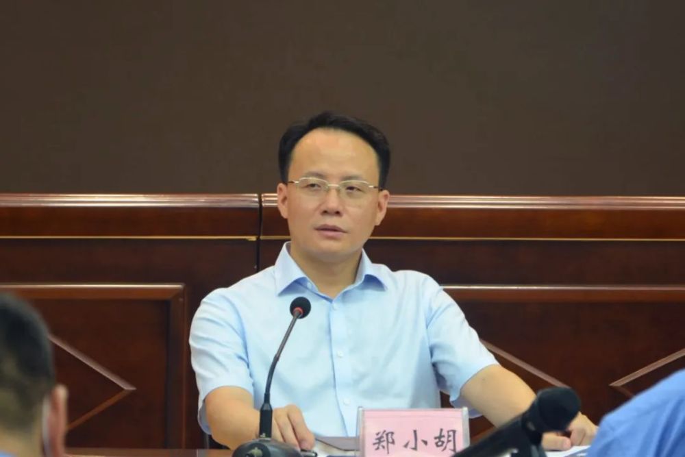 洪江市委书记郑小胡深入洪江市检察院调研指导工作