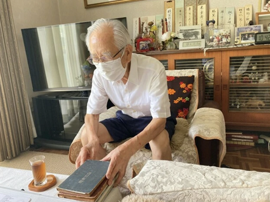 日本815战败日临近曾参与制造毒气弹的日本老人回忆往事