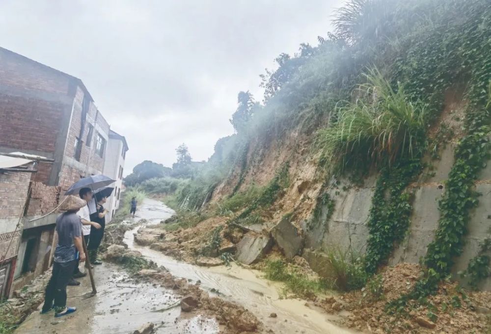 地矿人口号_热点新闻|抗击台风“卢碧”!福建省地矿人在行动……