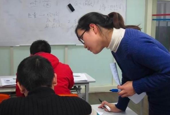 沈阳一家长举报老师补课细节曝光孩子白补15天还赚了两千元