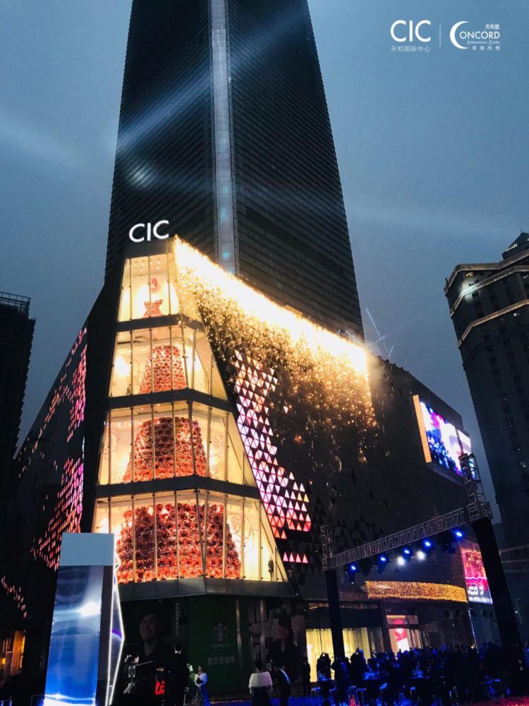 港资巨头折戟重庆：项目近8亿债违约，买房人欲哭无泪
