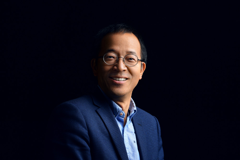 新东方改行了!培训优质父母,是权宜之计还是无奈之举?