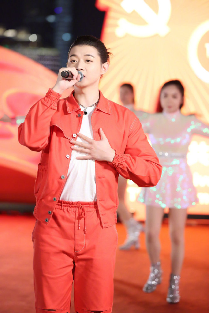 陈露怒揭霍尊黑料聊天记录曝光信息量大吐槽其他明星是垃圾