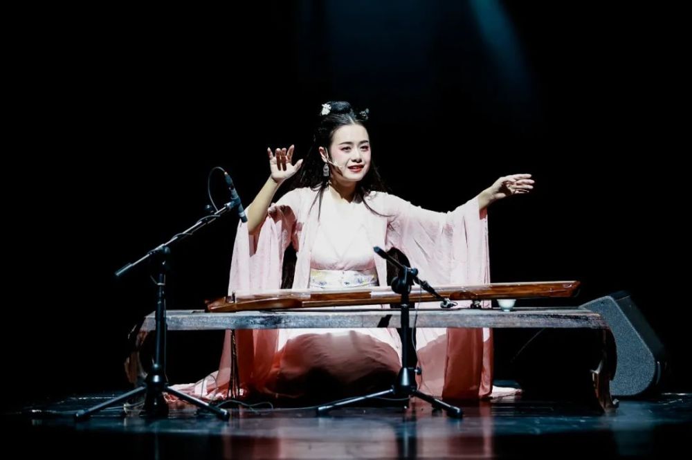 大原周乐队 何怡古琴琴歌,双重震撼!