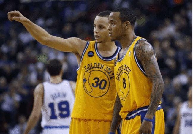 黑八缔造者埃利斯曾拒绝CBA200万美元报价：想多陪家人＋望重返NBA