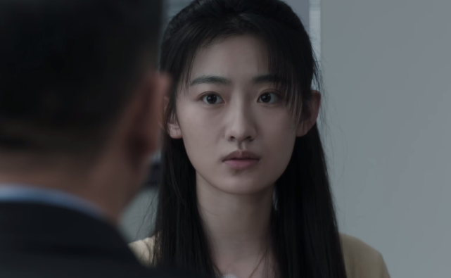 《扫黑风暴》徐英子被各种变态行为迫害,有人却说是她的错