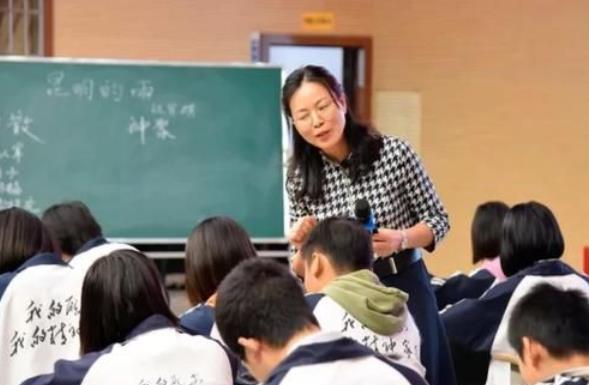 补习后举报老师细节来了 让学生补习时录音 还向老师要赔偿 腾讯新闻