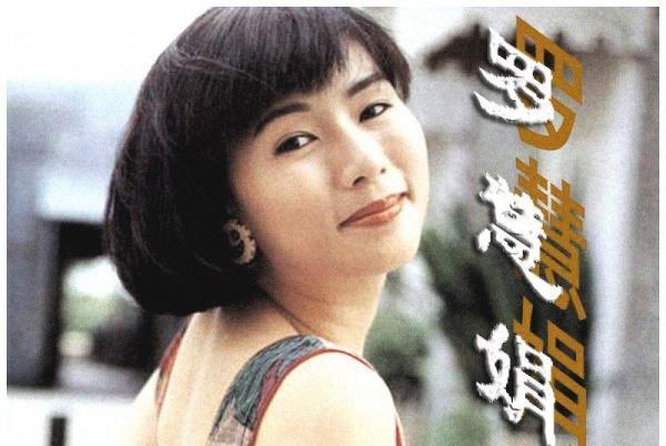 罗慧娟,她是星爷的初恋,那个时候他们的感情是很单纯美好的,但是年轻