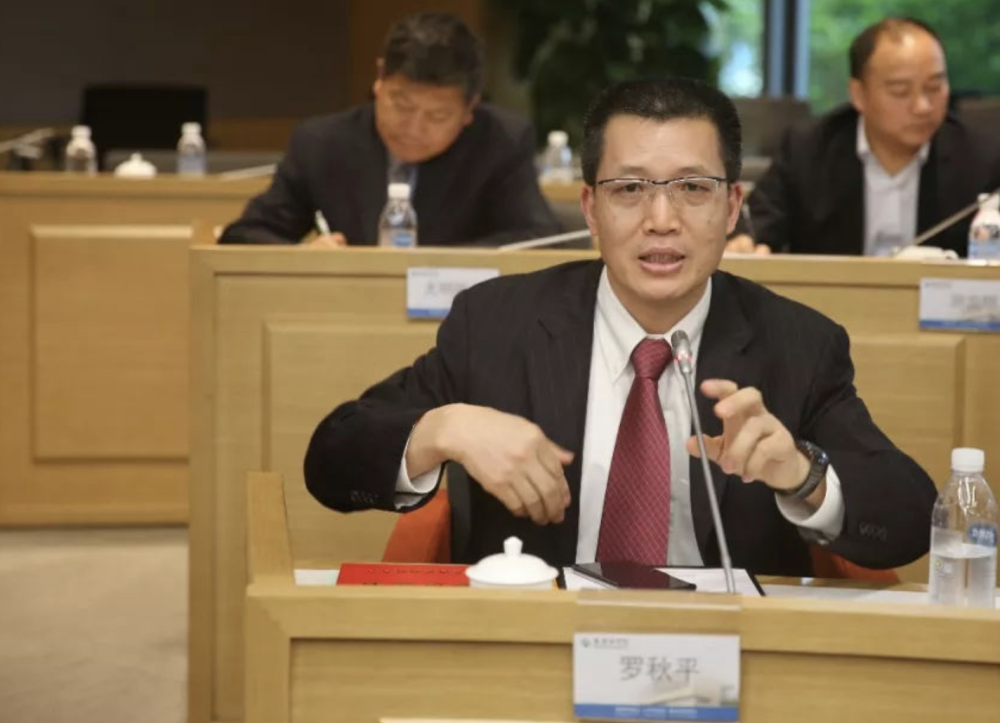 穷夫妻白手起家创业,打造中国第一洗衣液品牌,大赚558亿财富