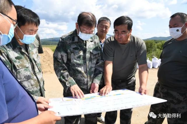 佳木斯市委副书记刘立民到勤得利农场检查指导防汛工作