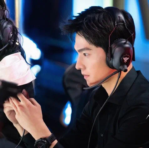 于途乔晶晶绝绝子情侣头像_腾讯新闻