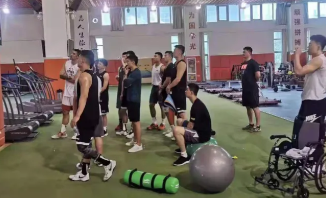 山东男篮2消息：丁彦雨航归队遭名记辟谣，前CBA扣篮王有望加盟