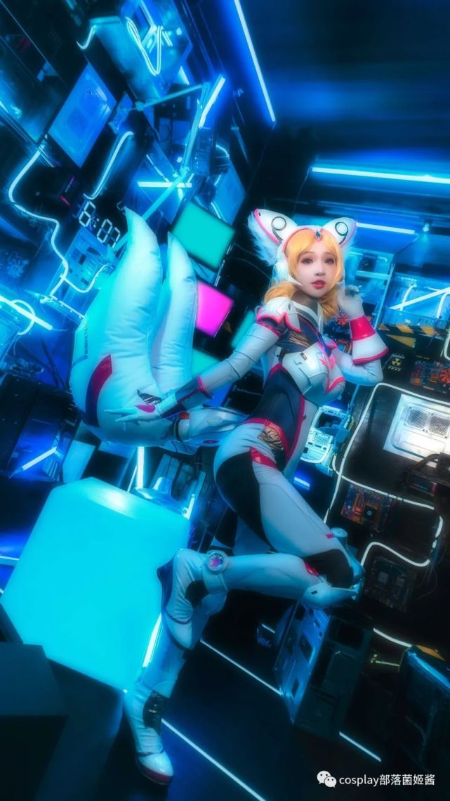 cos:王者荣耀妲己机甲小助理cos正片@海沫