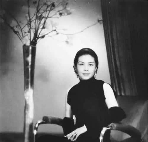 民国老照片:28岁的蒋英一笑倾城,名媛郭婉莹颜值完胜当红女星_腾讯