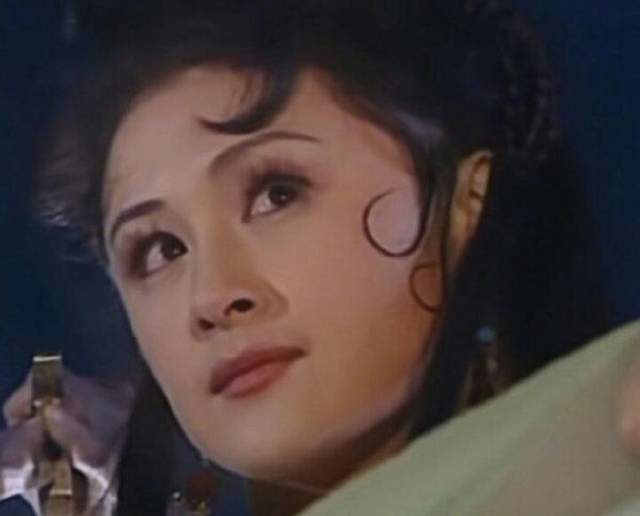 于月仙告别仪式现场曝光:赵家班成员泪如雨下,倪萍朱军深切哀悼