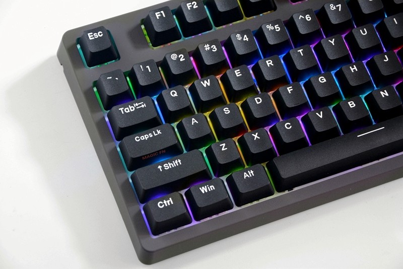 hexcore d87 rgb机械键盘:灯光炫酷,用料扎实