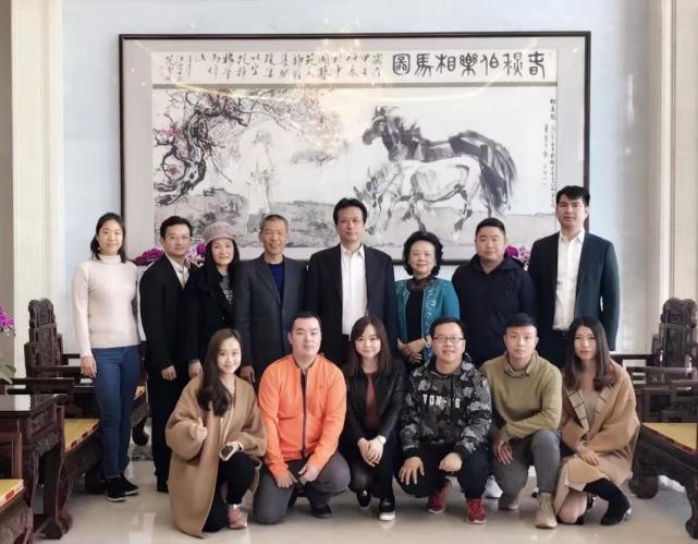 首富,在中国有几十条街收租|澳门|城楼|许荣茂|宝龙集团|香港|许健康