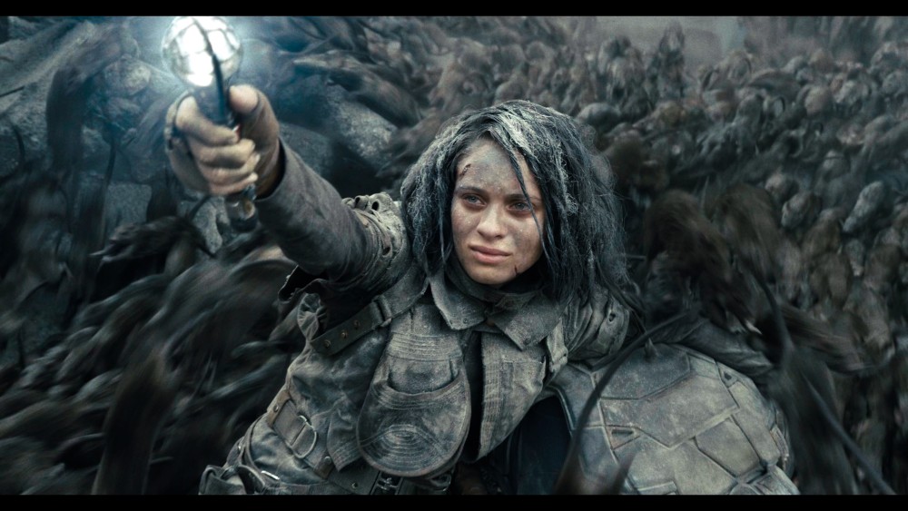 捕鼠者,外表是个爱睡觉的女孩,但却有着能够控制老鼠并与之沟通的超