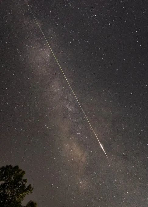 昨夜星辰昨夜雨英仙座流星雨美图大赏
