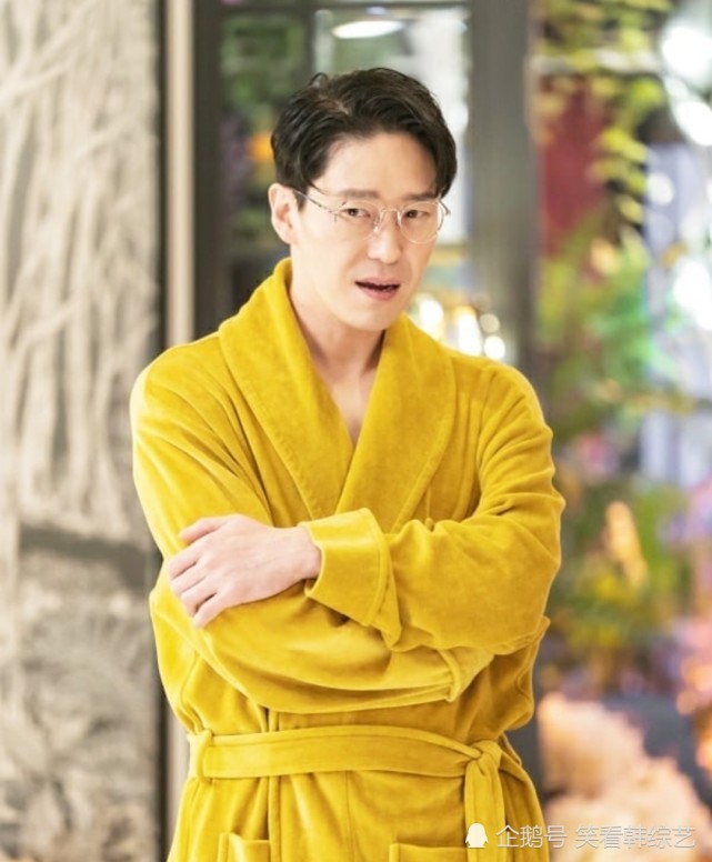 《顶楼3》严基俊温朱万犀利的眼神对峙,互相试探的现场被公开