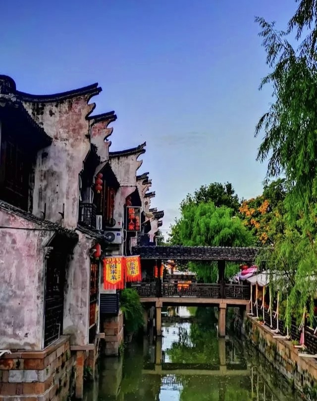 上海八大景点之一枫泾古镇
