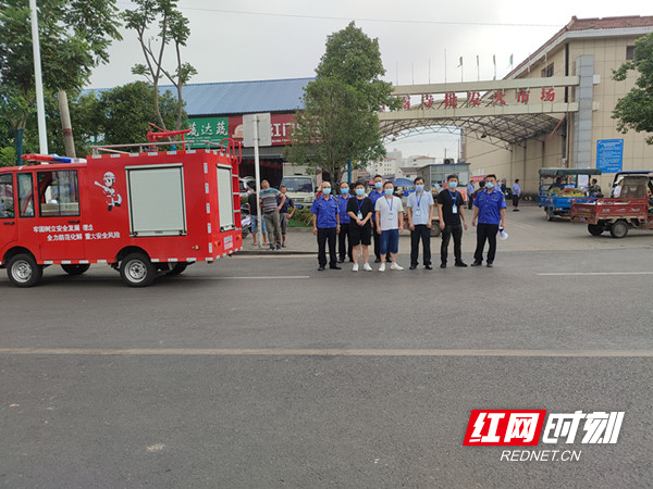 武陵区启明街道大力整治马路市场 筑牢疫情防控屏障