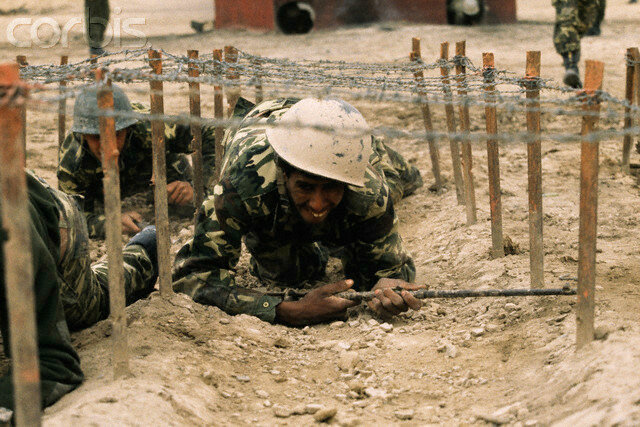 老照片两伊战争中受训的伊拉克军队看看水平怎样