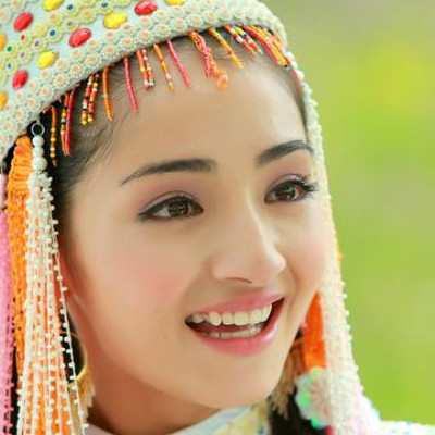 同样是公主:为何塞娅可以选驸马,含香却得被迫为妃?