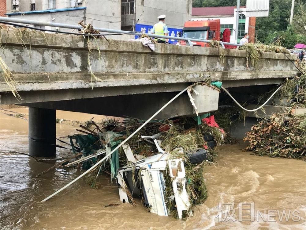 柳林镇洪水图片