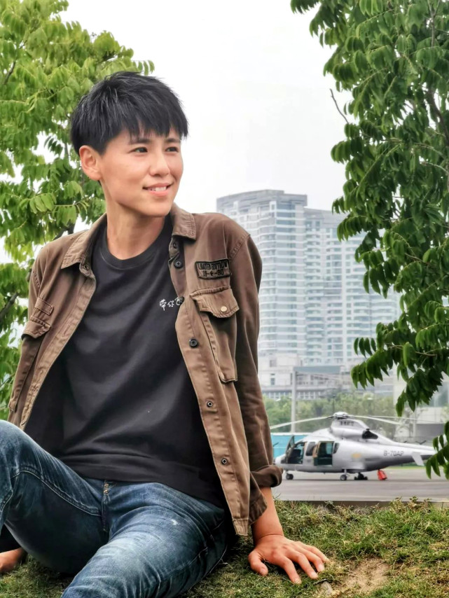 海上女神宋寅中国第一代女搜救机长被称为史上最帅女飞行员