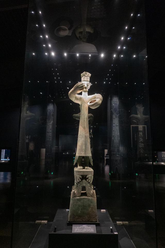 三星堆大立人,三星堆博物馆最神秘的宝藏