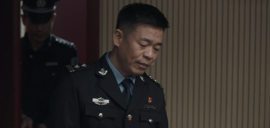 扫黑风暴胡笑伟这一犹疑的举动是因仅存的良知亦是感到恐惧