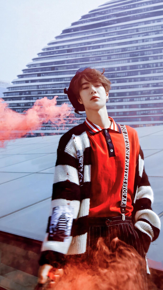 王一博中国红造型炫酷