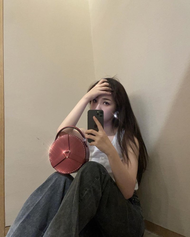 女爱豆们的对镜自拍图内娱篇