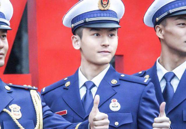 王一博,钟楚曦,张哲瀚等诸多演员参与,该片讲述了中国维和警察防暴队