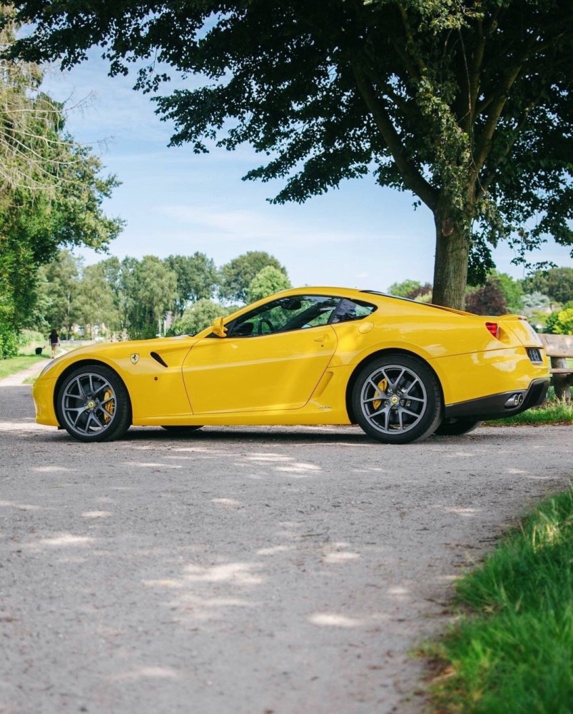 比刚刚过去的夏天更让人炙热 ferrari 599 gtb