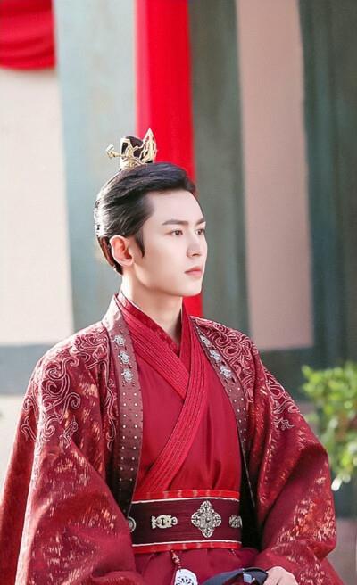 古装红衣美男龚俊杨洋肖战等男星谁是你心头的朱砂痣