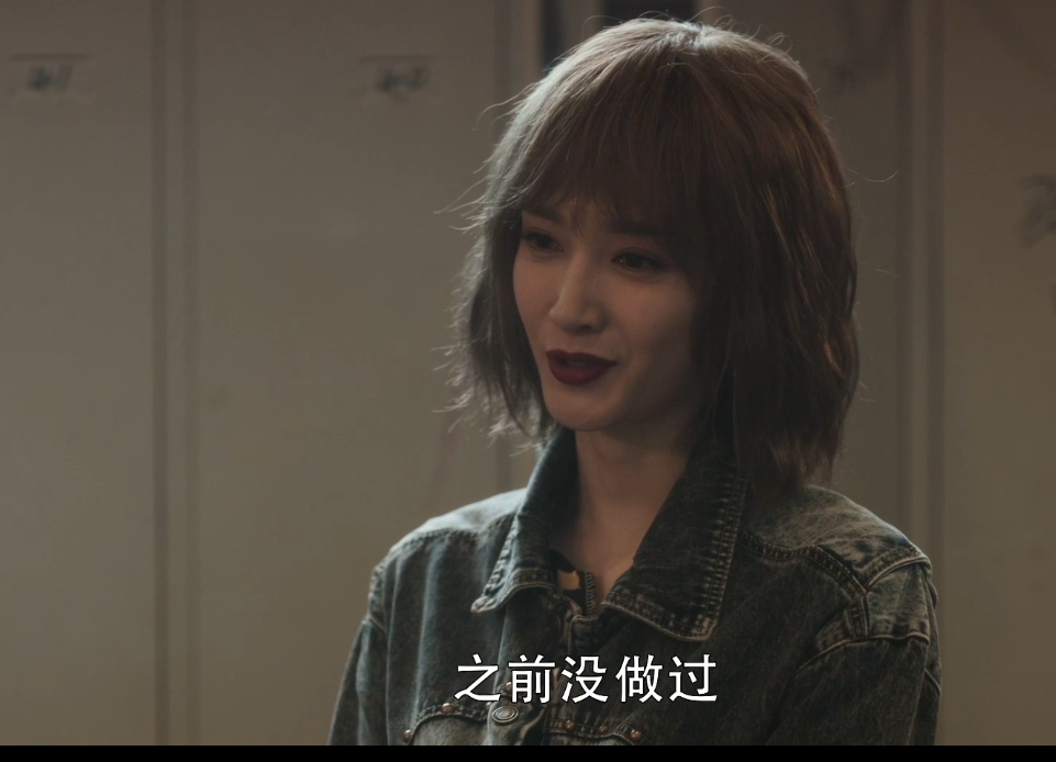 看了扫黑风暴里江疏影的演技给人的感觉就两字突兀
